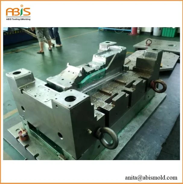 Medical injection container mold 2