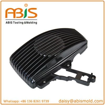 Plastic Injection Molding for Automotive Light Housing with Smooth Surface-3 Plastic Injection Molding for Automotive Light Housing with Smooth Surface-3