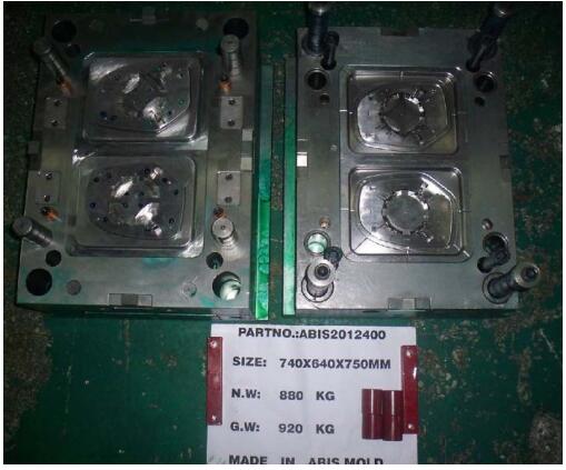 Automotive Lighting and Lenses plastic injection mold with competitive price
