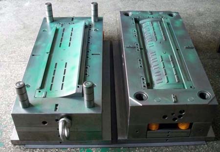 Auto Precision Injection Molded Part