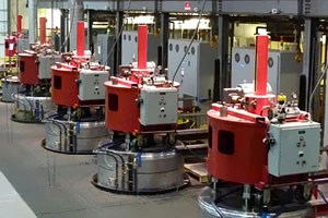 What are the advantages of hot isostatic pressing (HIP)?