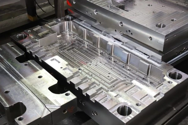Metal Injection Molding Services Metal Injection Molding Services